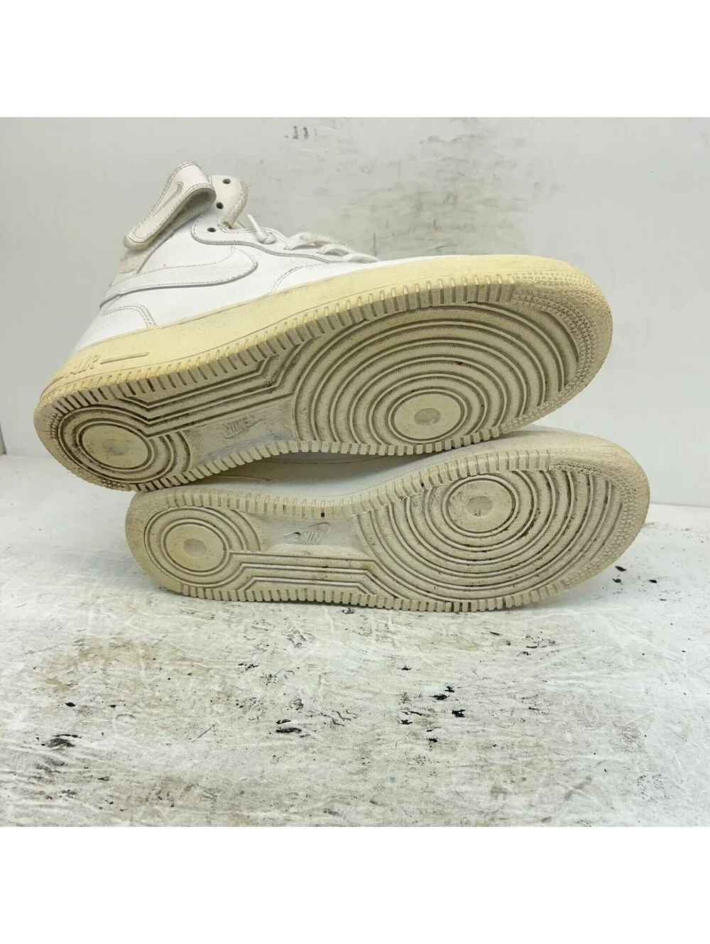Nike Men's Air Force 1 Mid-Cut Athletic Shoes 315123-111 White Size 10M